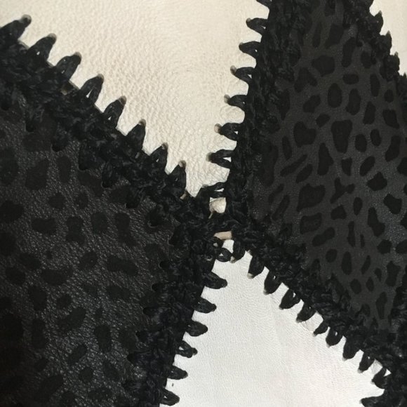 Black and white leather knitted sweater - Picture 4 of 7